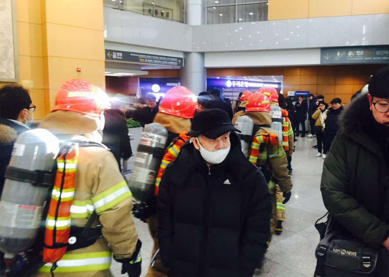 3일 오전 서울 신촌 세브란스병원 화재 발생 환자와 직원 등은 긴급 대피