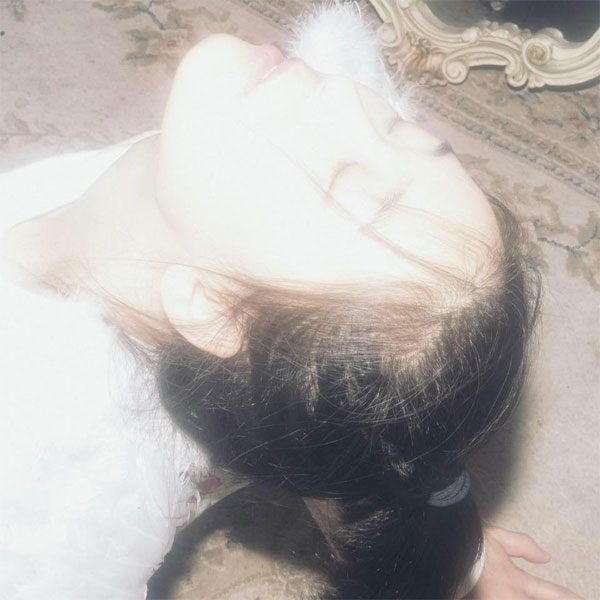 포크 싱어송라이터 김사월