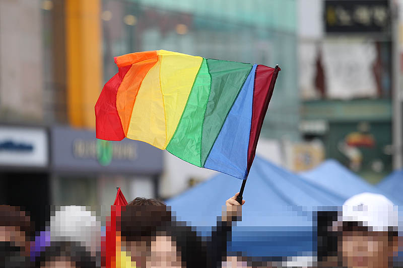부산 해운대 구남로 문화의광장에서 차별과 혐오에 반대하고 성적다양성을 보장해야한다는 성소수자들의 행사인 2회 부산퀴어문화축제가 열리고 있다.