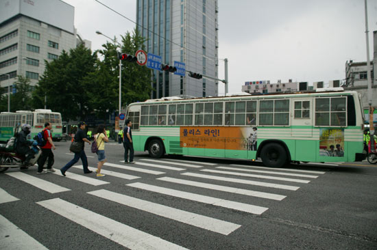 28일 경복궁 일대, 경찰 통제로 혼란