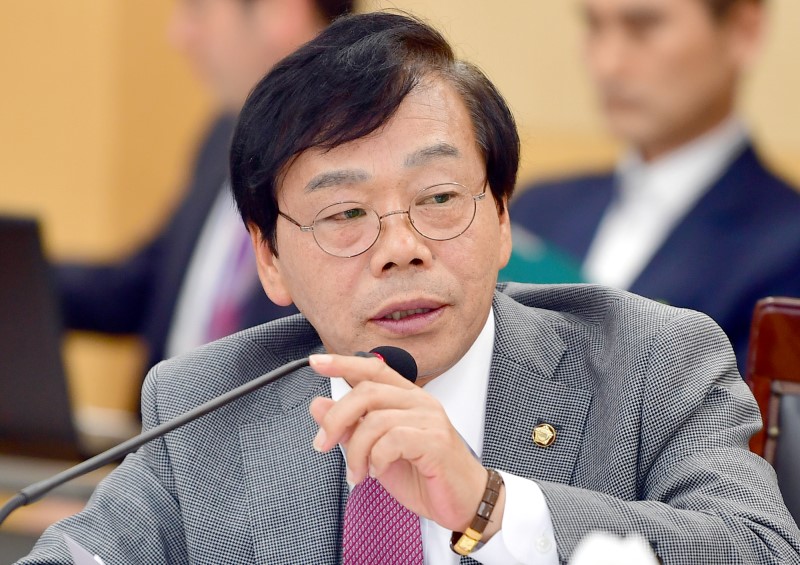 국회 법제사법위원회 자유한국당 위원인 이완영 의원