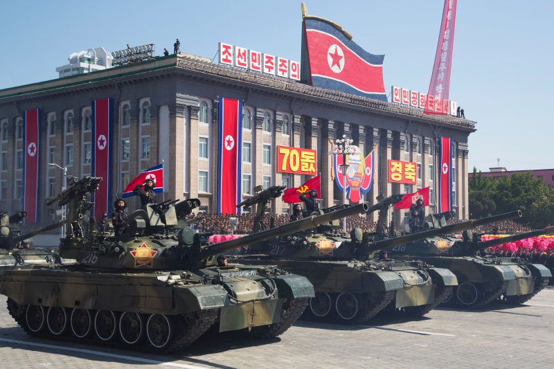 북한 평양에서 9일 정권수립 70주년 열병식이 열리고 있다.