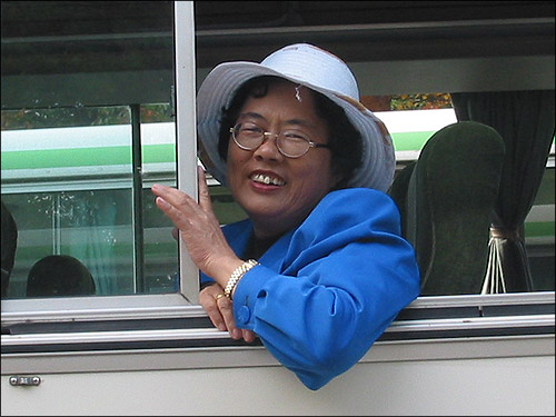 "여중생 소식 듣고 모두 펑펑 울었어"