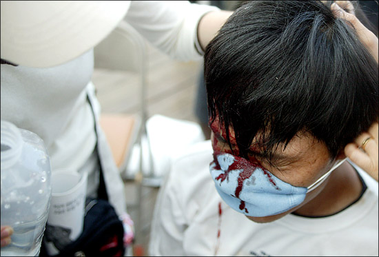 "반미투쟁 기세 살아있다" "APEC반대 10만 모을것"