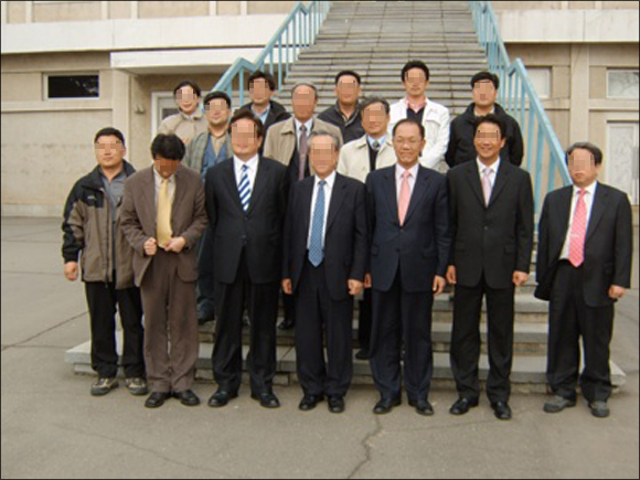 한나라당 황우여 사무총장도 만경대 방문
