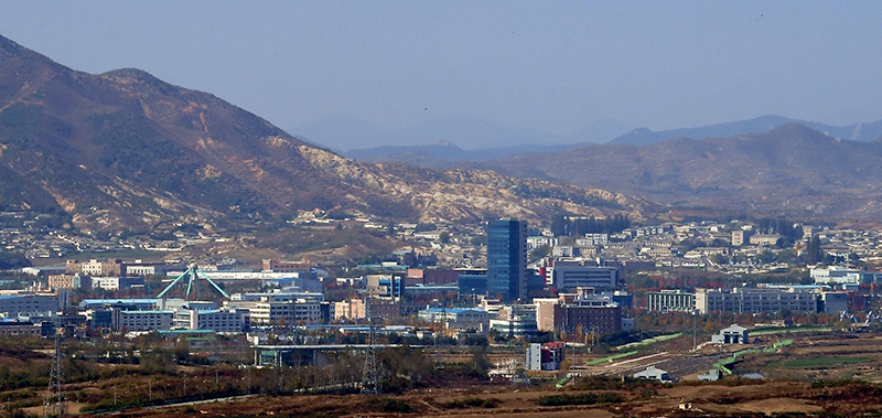 경기 파주시 도라산전망대에서 바라본 개성공단 모습.