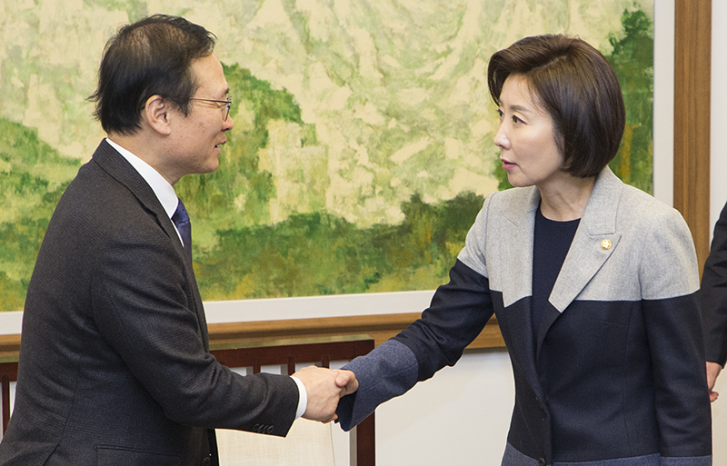 홍영표 더불어민주당 원내대표와 나경원 자유한국당 원내대표