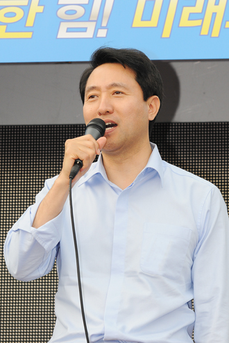 오세훈 서울시장이 6.2 지방선거에서 당선한 후인 지난 6월 중순 민중의소리 기자 2명을 공직선거법 위반으로 고소했다.