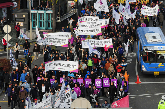 노동자대회 참석한 통합진보당 당원들