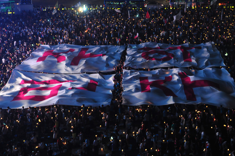 국정원 촛불대회 '국민의 요구는 민주주의'
