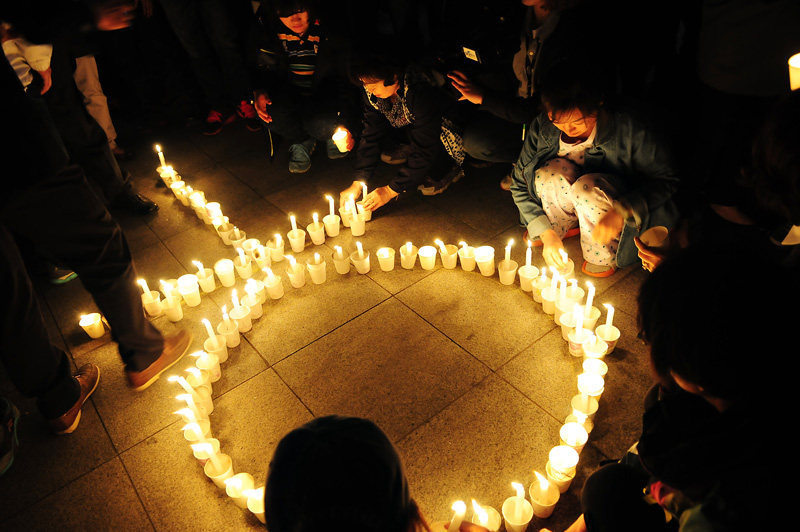 세월호 침몰, 촛불로 쓴 희망의 글씨