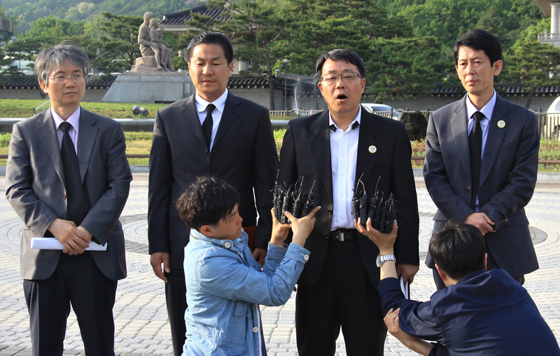 박근혜 대통령 면담 마친 세월호 가족대책위