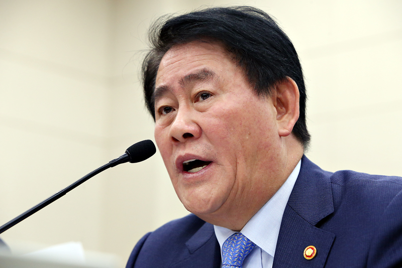 최경환 경제부총리