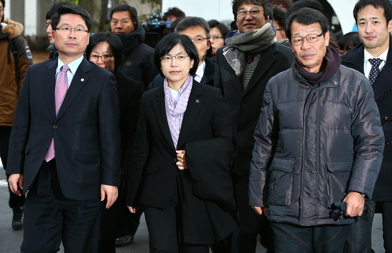 정당해산심판 선고 법정 향하는 이정희 진보당 대표