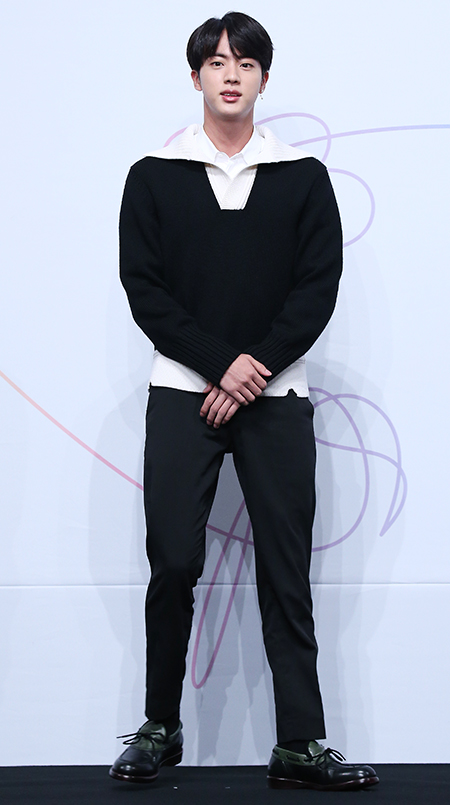 방탄소년단 진, 8등신 완벽 비율[포토] - 민중의소리