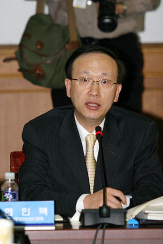 현인택 통일부 장관