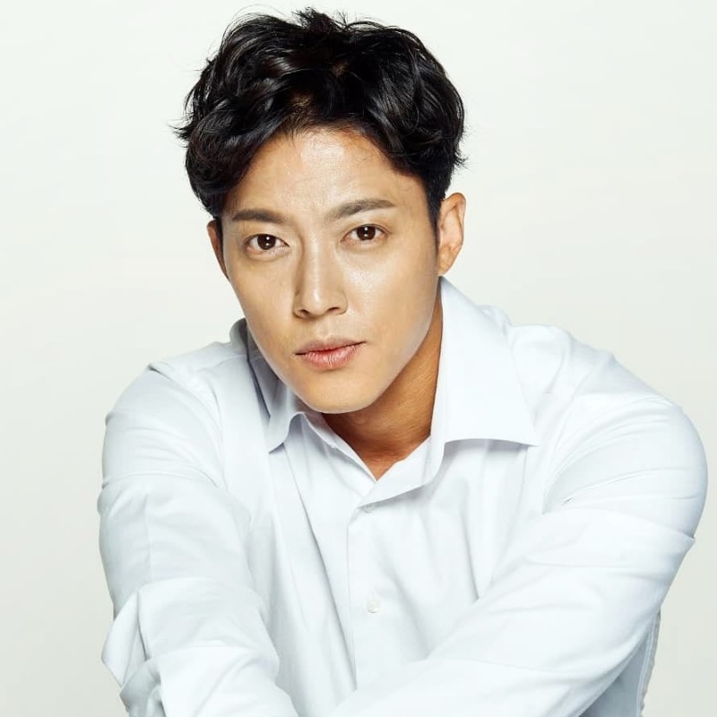 배우 민지혁