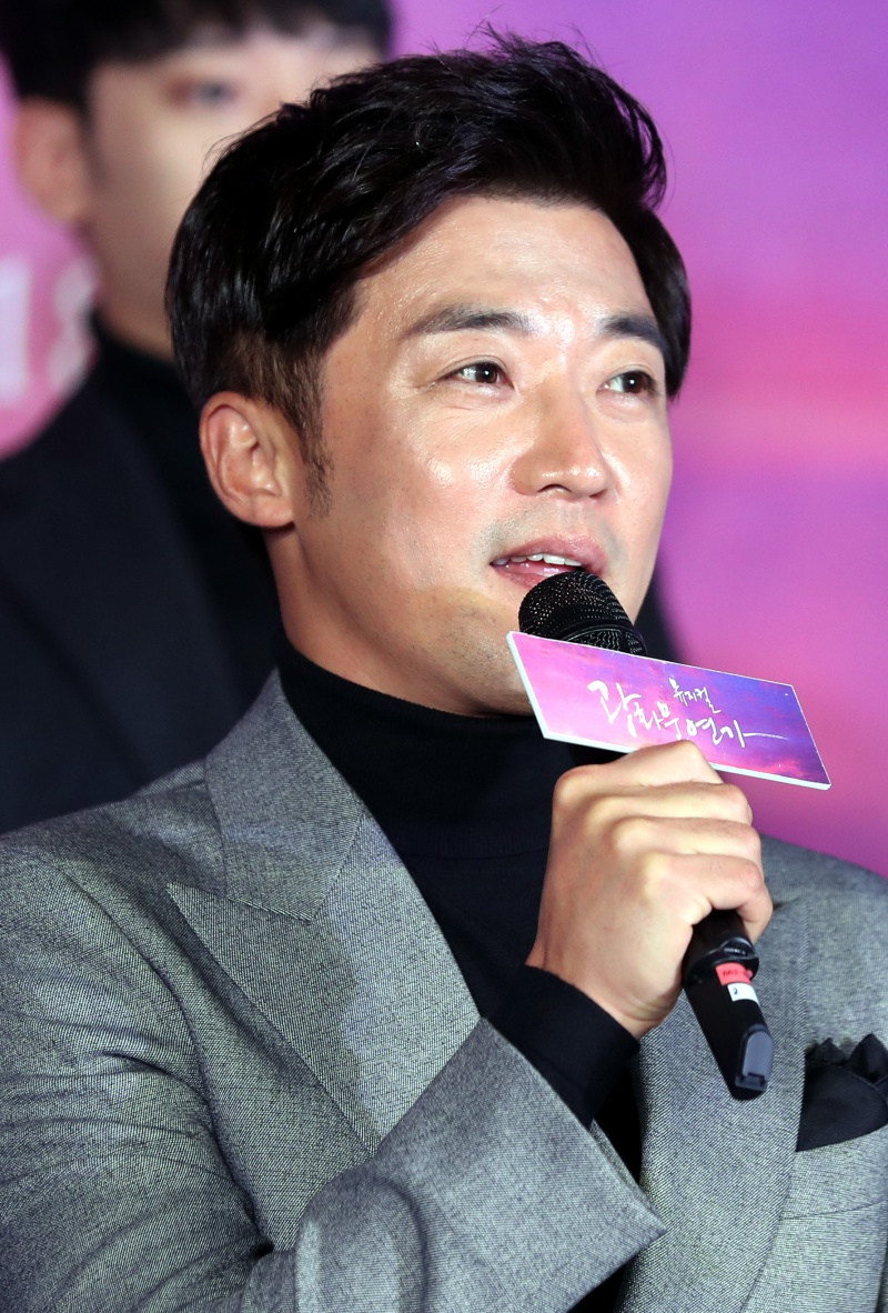 배우 안재욱