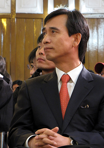 국민참여당에 입당한 유시민 전 장관