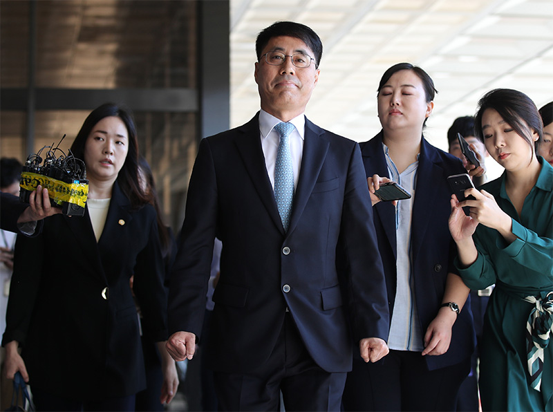 9일 오전 검찰에 출석한 유해용 전 대법원 수석재판연구관.