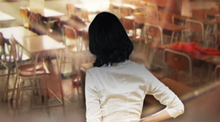 인천의 한 고등학교 30대 여교사가 남학생 제자와 부적절한 스킨십을 해 온 사실이 드러나 직위해제 됐다. (자료사진)
