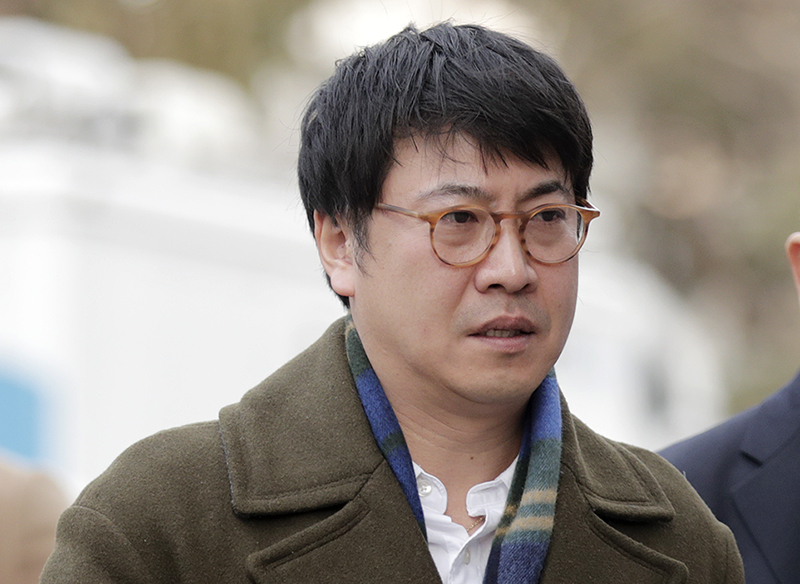 노승일 K스포츠재단 부장이 9일 오후 서울 종로구 헌법재판소에서 열린 박근혜 대통령 심판 12차 변론에 증인으로 출석하고 있다.