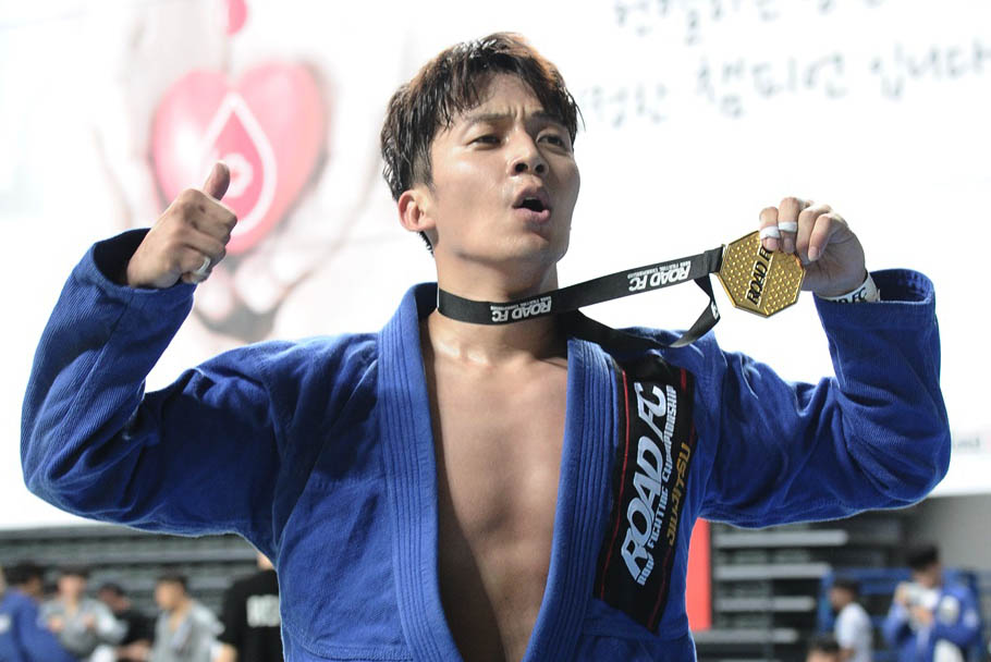 주짓수 대회에서 우승한 허경환