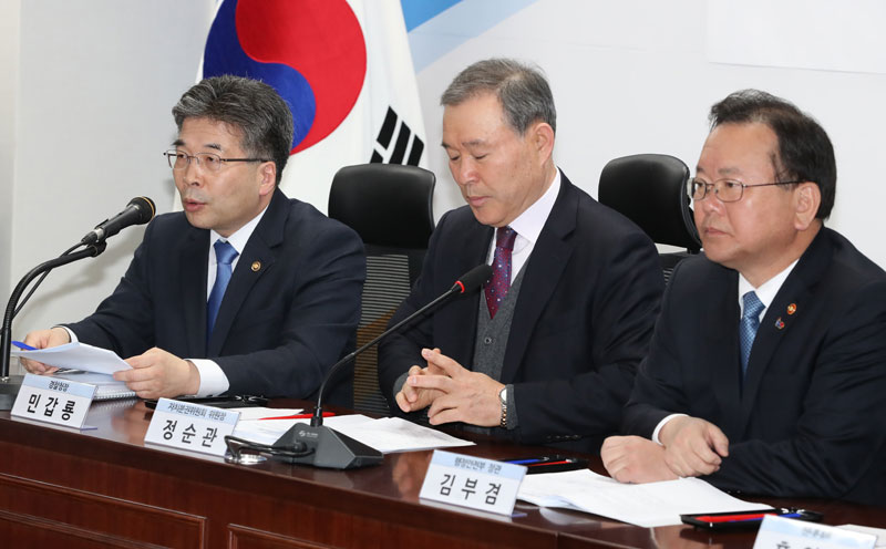 14일 오전 서울 여의도 국회 의원회관에서 열린 자치경찰제 도입 당정청 협의에서 민갑룡 경찰청장이 모두발언하고 있다. 2019.02.14.