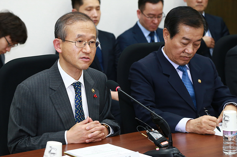 임성남 외교부제1차관(왼쪽)