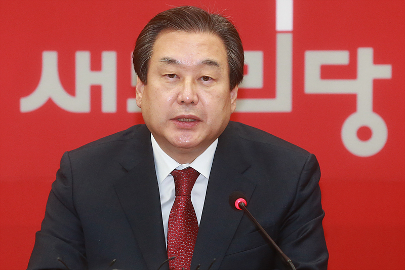 김무성 새누리당 대표가 11일 서울 여의도 국회에서 열린 최고위원회의에서 모두발언을 하고 있다.