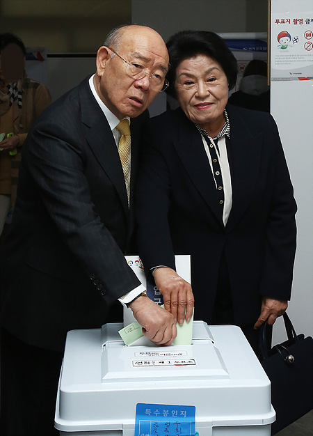 전두환 전 대통령과 부인 이순자씨. 자료사진