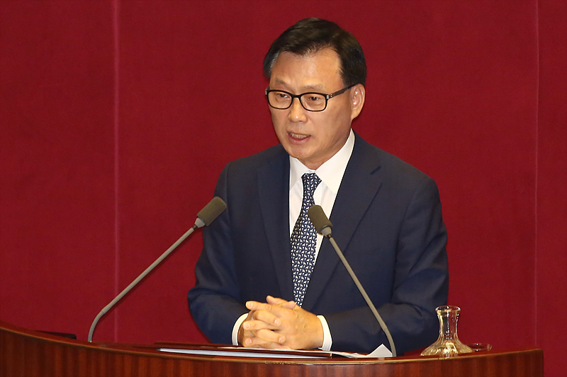 박광온 더불어민주당 의원이 22일 국회 본회의장에서 대정부질문을 하고 있다.