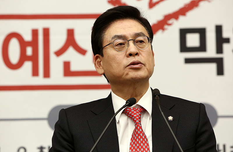 자유한국당 정우택 원내대표