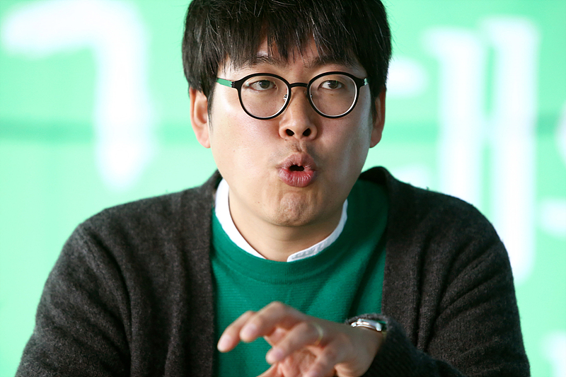 녹색당 김민수 은평구의원 예비후보가 민중의소리와 인터뷰하고 있다.