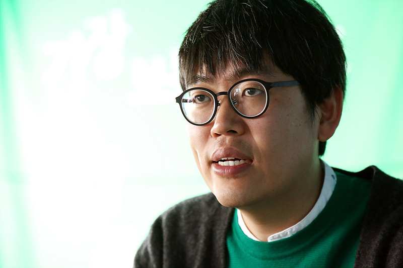 녹색당 김민수 은평구의원 예비후보가 민중의소리와 인터뷰하고 있다.