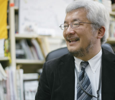 사토 마나부(佐藤學) 오키나와국제대학 국제정치학 교수