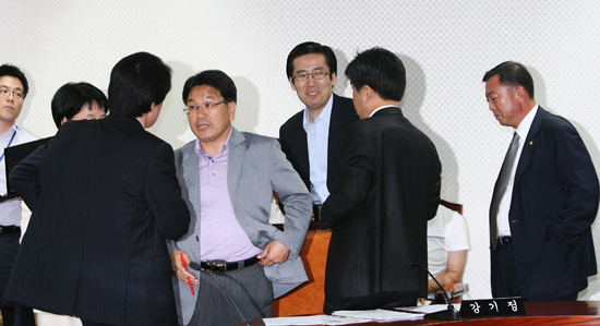 강용석 의원에 대한 윤리특위 공개여부 여야 공방
