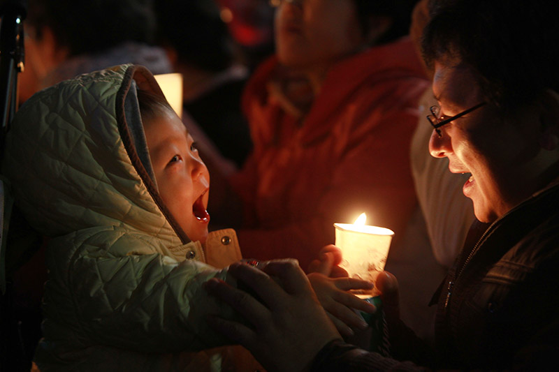 총체적 부정선거 규탄 촛불 밝힌 아빠와 어린이