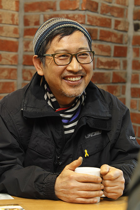 홍성담 화백