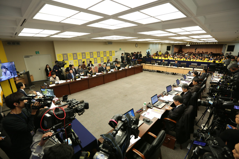 16일 오전 서울 중구 서울 YWCA 대강당에서 3일째 4.16세월호 참사 특별조사위원회 제1차 청문회가 진행되고 있다.