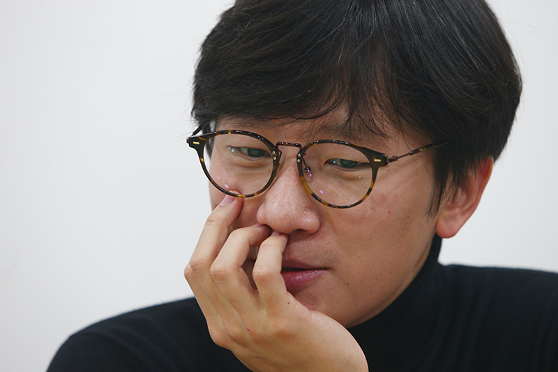 3일 서울 서초구 한 변호사 사무실에서 민주사회를위한변호사모임 베트남전TF간사 임재성 변호사가 민중의소리 기자와 인터뷰를 하고 있다.