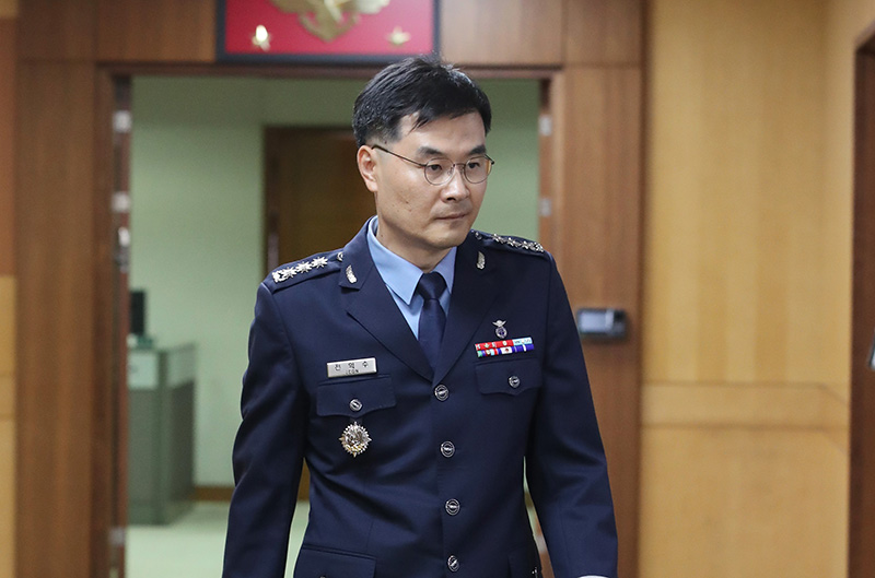 지난 11일 오후 서울 용산구 국방부에서 전익수 공군본부 법무실장(대령)이 국방부 기무사 독립수사단장에 임명장을 받기 위해 들어서고 있다.