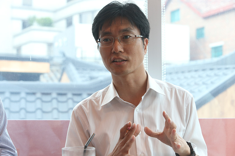 좌담회에서 박판규 전 판사(현 변호사)가 발언하고 있다.
