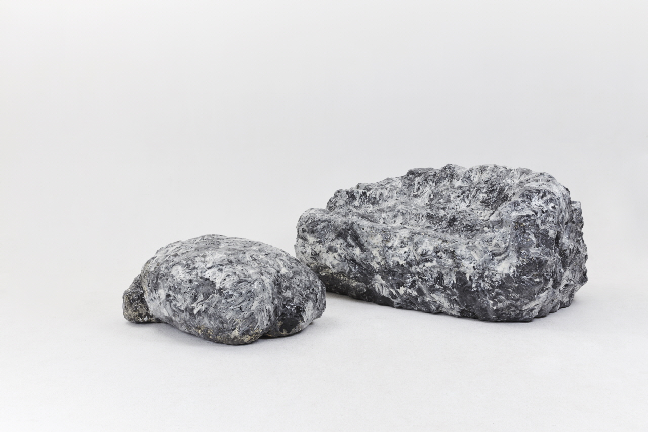 Kim Sang Hoon, Ottoman, 2018, flexible foam, 155x115x75(h)cm(Sofa for two), 75x90x40(h)cm(table)1