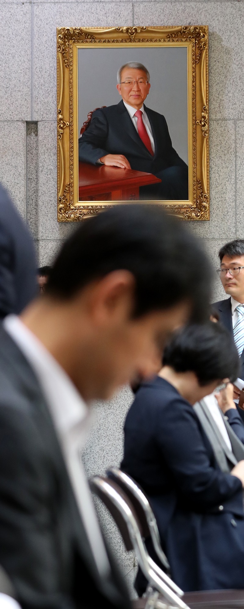 서울 서초동 대법원 중앙홀에 양승태 전 대법원장의 초상화가 걸려 있다.