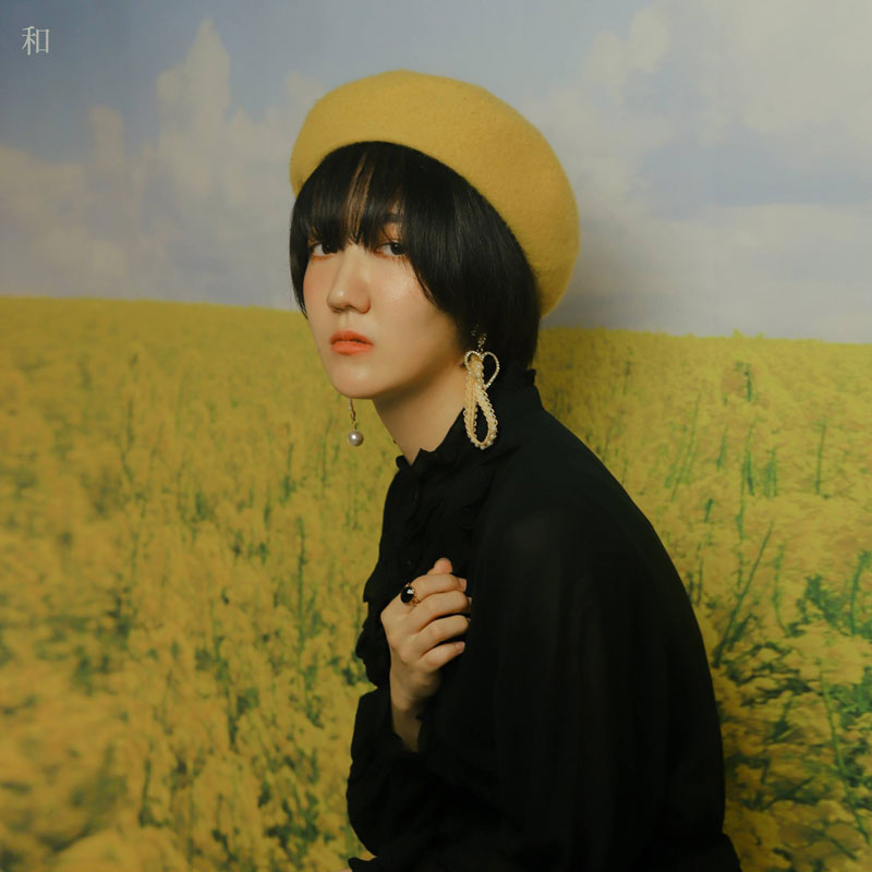 싱어송라이터 카코포니(Cacophony)