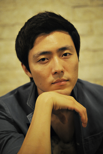 '철암 계곡의 혈투'의 주연 이무생