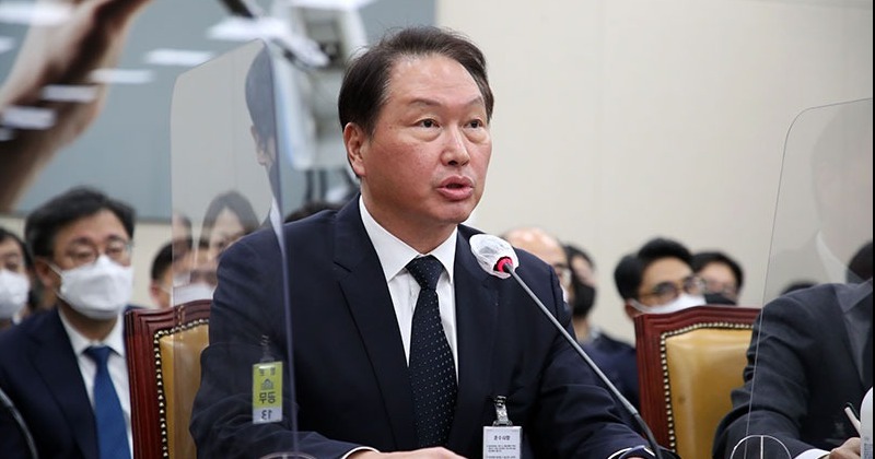 늦은 밤 결국 국감 출석한 <b>최태원</b> “사용자·고객사에 죄송”
