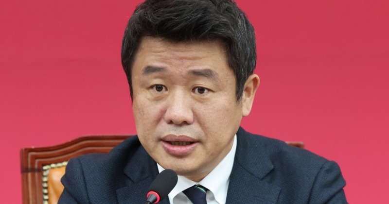 <b>유의동</b>, ‘<b>채상병 특검법</b>’에 “찬성” 뜻...여당서 세 번째 이탈표