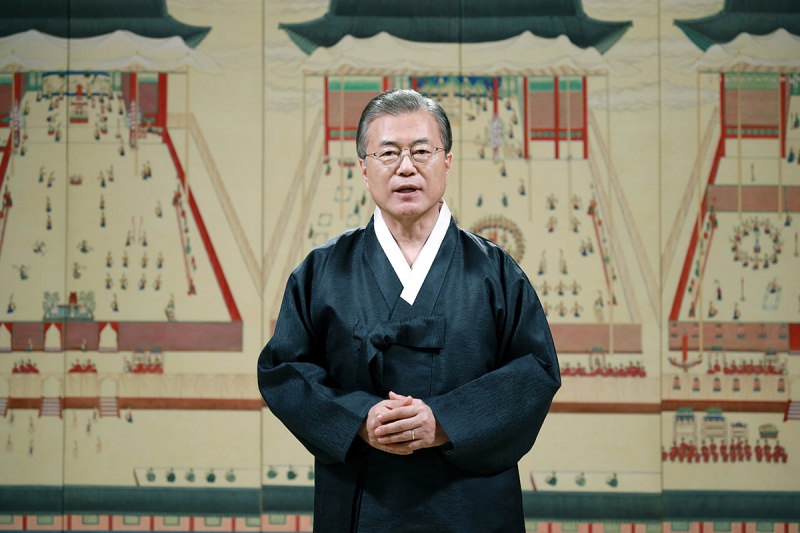 추석 인사를 하고 있는 문재인 대통령
